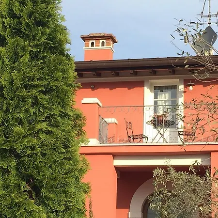 Panzió A Caserosse Seravezza