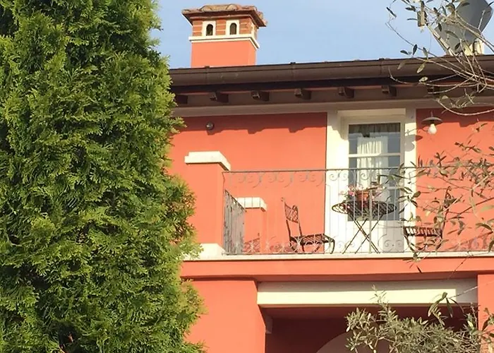 Alojamento de Acomodação e Pequeno-almoço A Caserosse Seravezza